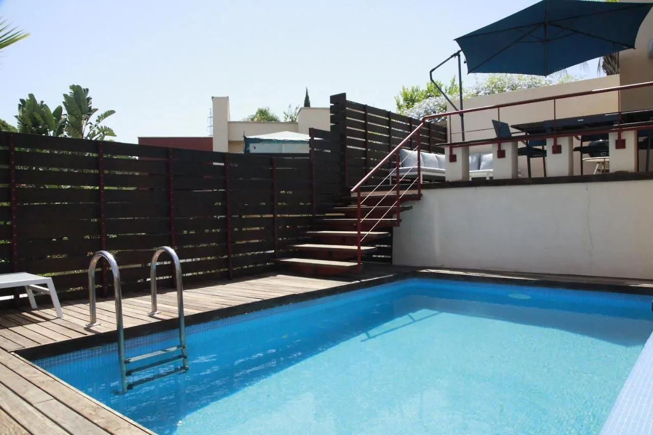 Private Pool Luxurious Villa With Mountain Views 埃斯特波纳